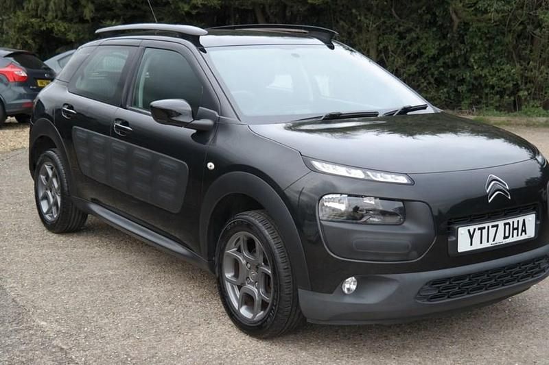 Used Citroën C4 Cactus Feel 82 HP (60 kW) 2017 Black Hatchback