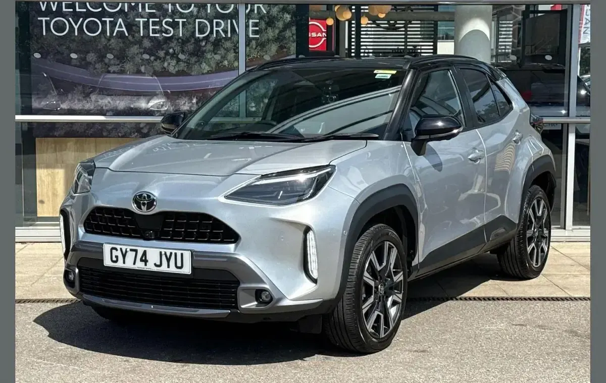 Used Toyota Yaris Cross Edition 128 HP (94 kW) 2024 Silver SUV