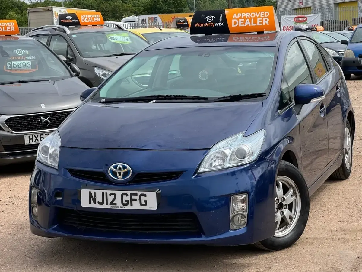 Usado Toyota Prius T3 136 CV (100 kW) 2012 Azul Utilitario