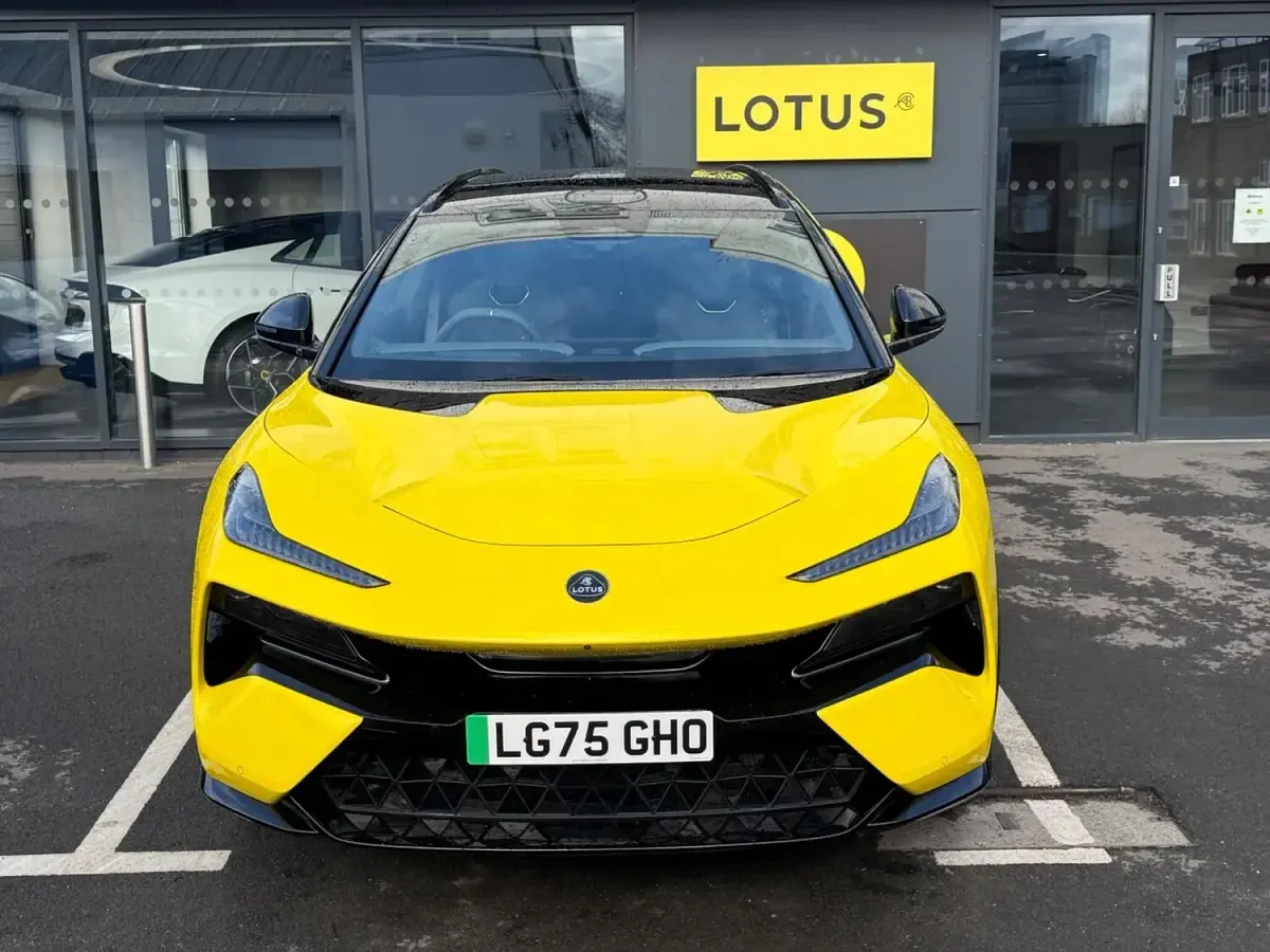 Used Lotus Eletre 450 kW (612 HP) 2025 Yellow SUV