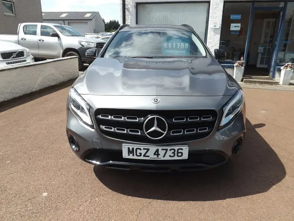 Used Mercedes GLA180 Urban 122 HP (89 kW) 2019 Grey SUV