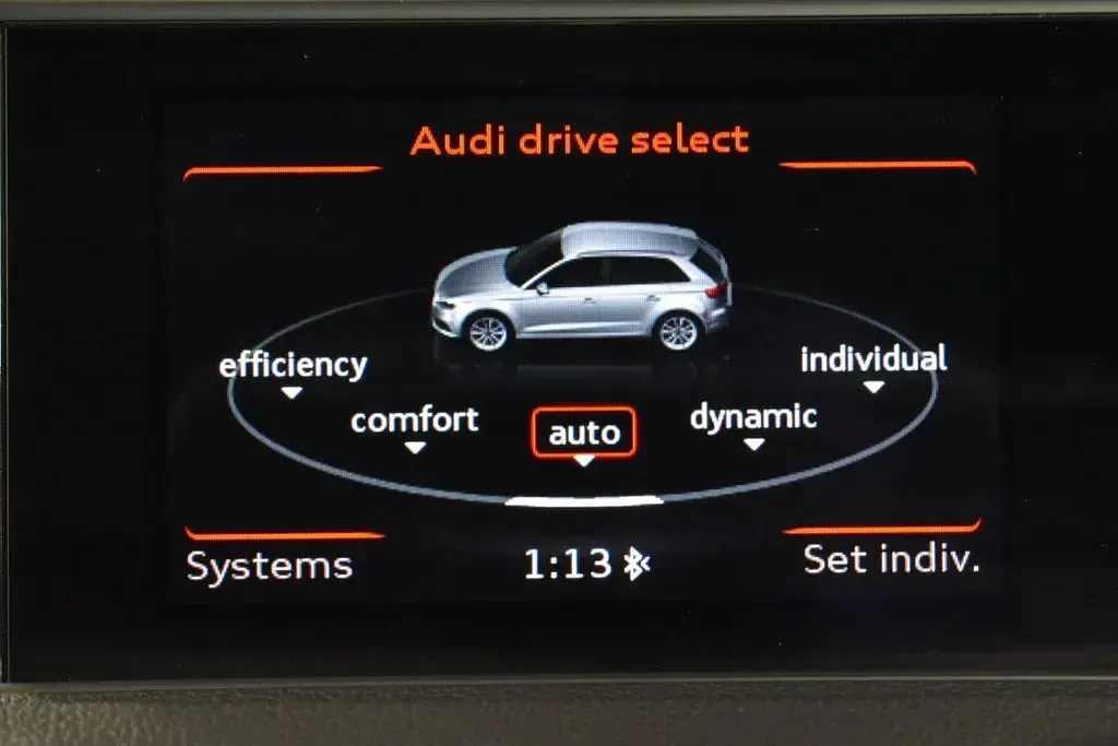 Used Audi A3 Sportback S-Line 150 HP (110 kW) 2015 Red Hatchback