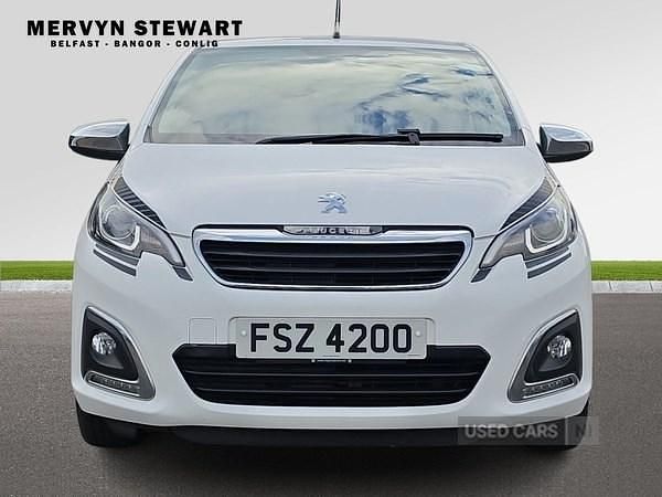 Begagnad Peugeot 108 Collection 2021 Vit Halvkombi