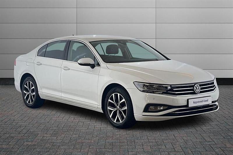 Used VW Passat SEL 150 HP (110 kW) 2020 White Sedan