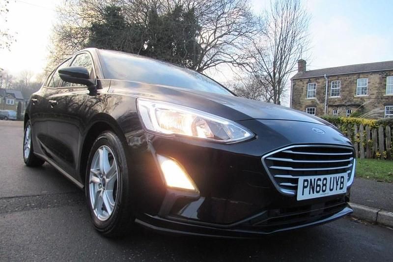 Used Ford Focus Zetec 125 HP (91 kW) 2018 Black Hatchback