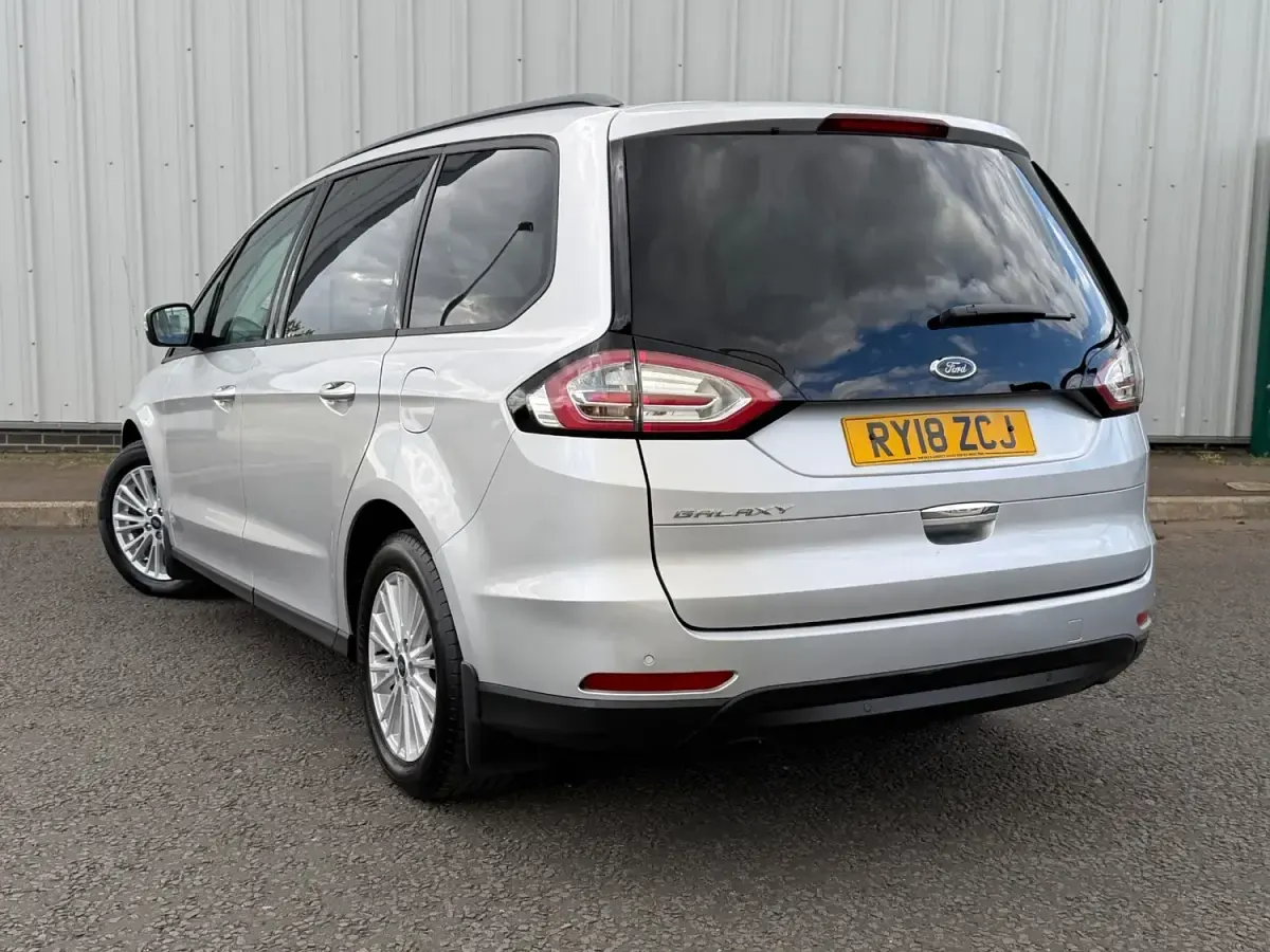 Gebraucht Ford Galaxy Zetec 150 PS (110 kW) 2018 Silber Van / Kleinbus