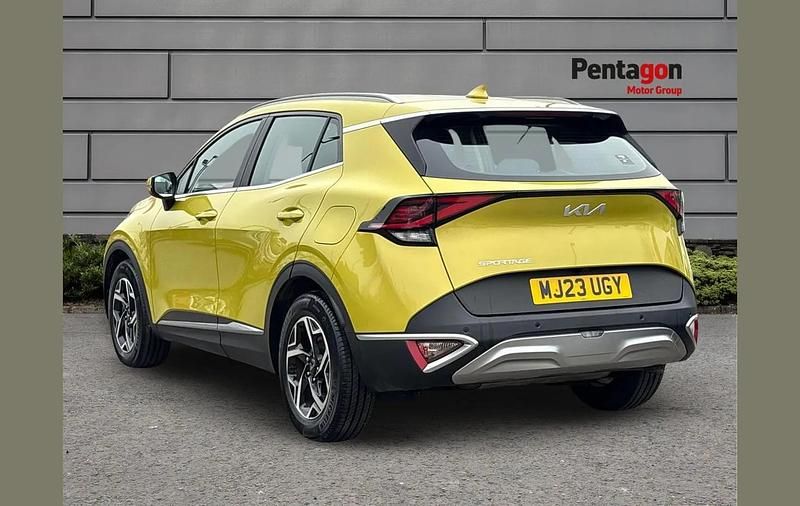 Used Kia Sportage 147 HP (108 kW) 2023 Yellow SUV