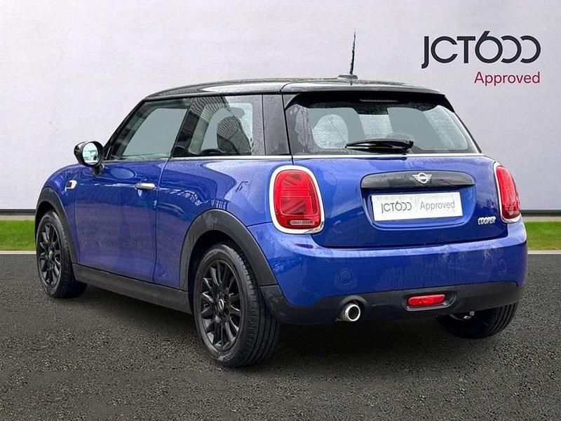 Used Mini Cooper Classic 134 HP (98 kW) 2020 Blue Hatchback