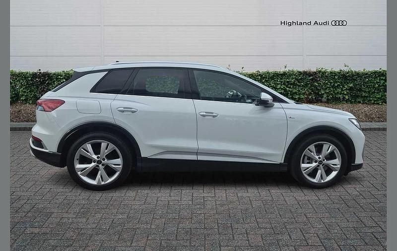 Used Audi Q4 e-tron S-Line 210 kW (286 HP) 2025 White SUV