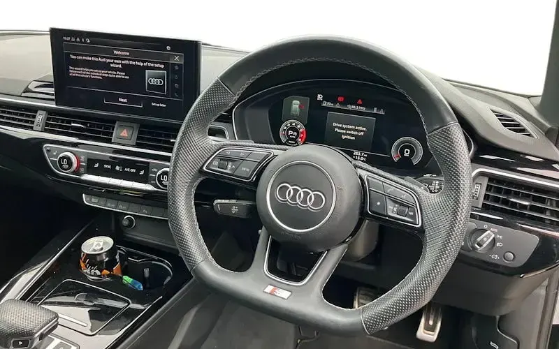 Usado Audi A4 Black Edition 204 HP (150 kW) 2025 Sedan