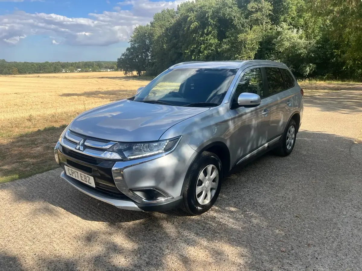 Used Mitsubishi Outlander 147 HP (108 kW) 2017 Silver SUV