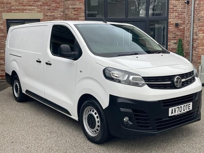 White Used 2020 Vauxhall Vivaro Edition MPV | £7,795 (Super price) - Image 1/4
