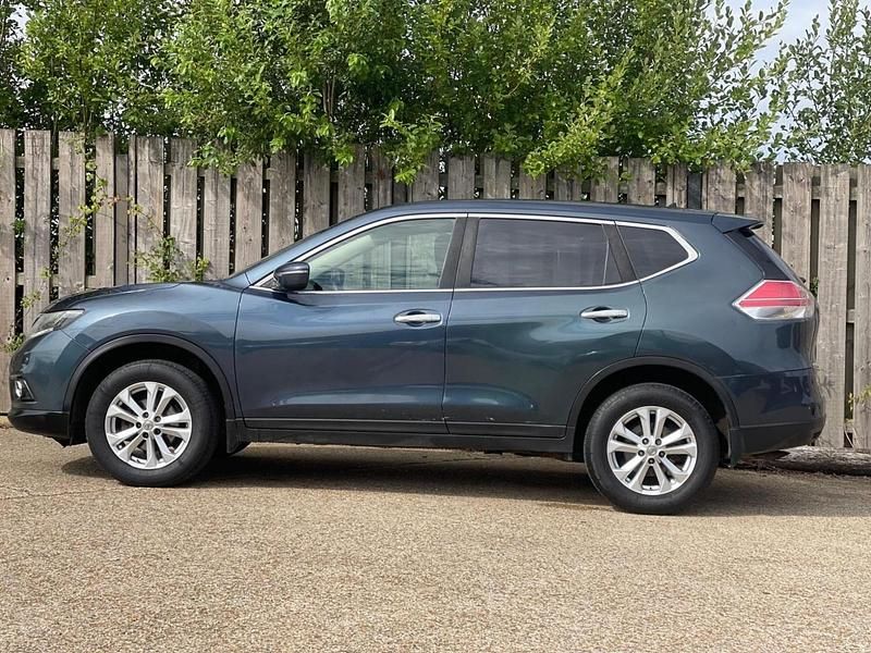 Used Nissan X-Trail Acenta 130 HP (95 kW) 2016 Blue SUV