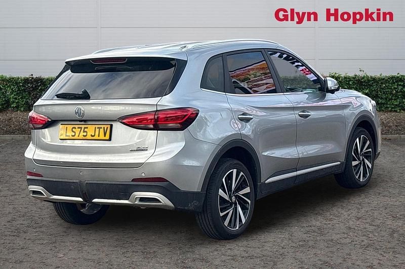 Used MG ZS Trophy 2025 Silver Hatchback