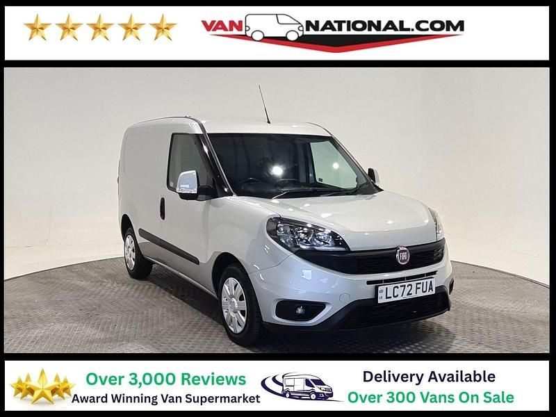 Used Fiat Doblò 90 HP (66 kW) 2023 Silver MPV