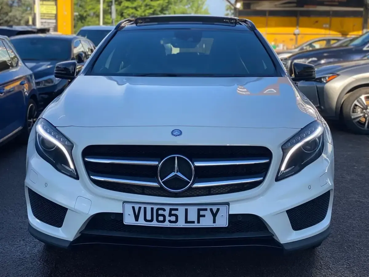 Used Mercedes GLA250 AMG line 2015 White SUV