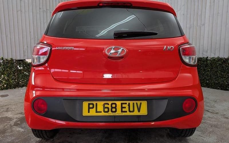 Used Hyundai i10 Premium 88 HP (64 kW) 2020 Hatchback