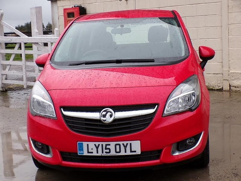 Second-hand Vauxhall Meriva 2015 Roșu Monovolum