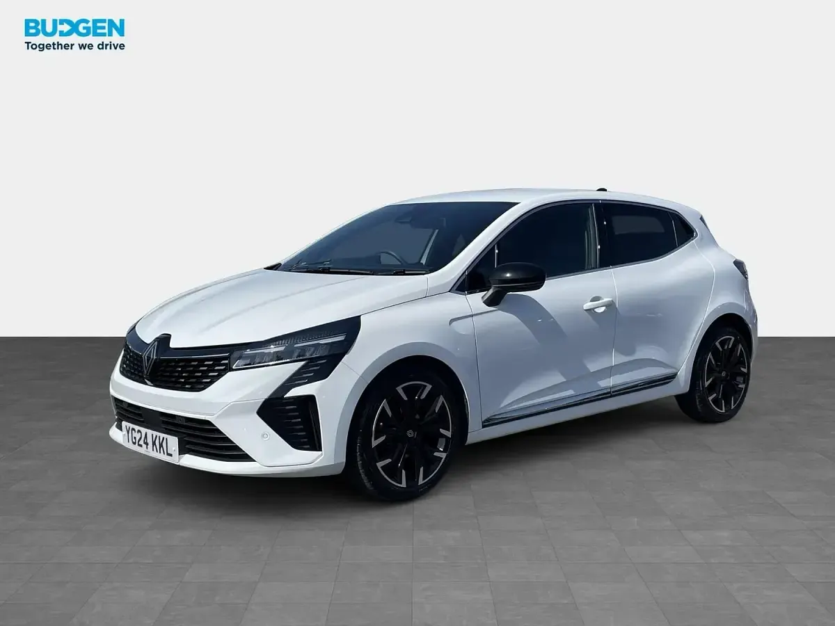 Used Renault Clio Techno 90 HP (66 kW) 2024 White Hatchback