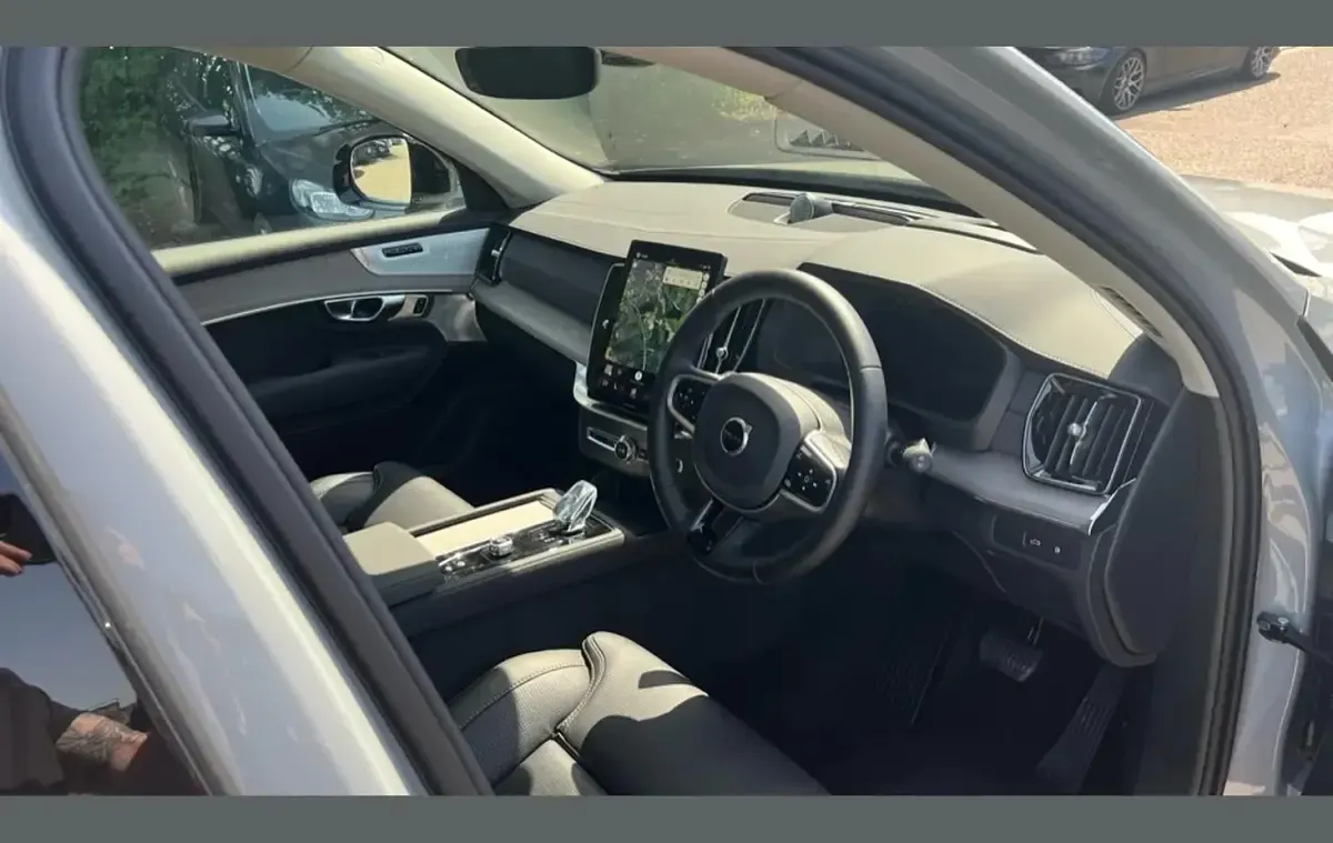 Used Volvo XC90 Ultra 455 HP (334 kW) 2025 Grey SUV