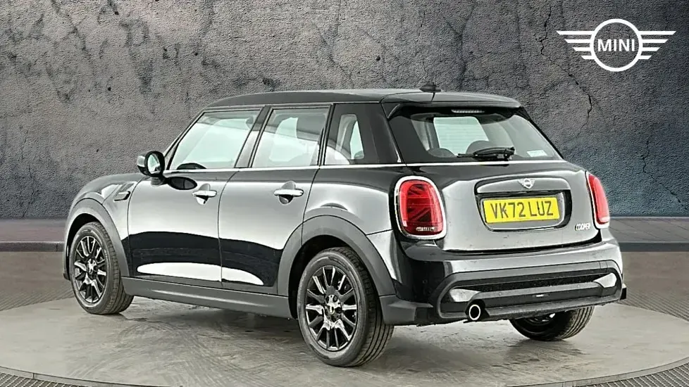 Used Mini Cooper Classic 134 HP (98 kW) 2022 Black Hatchback