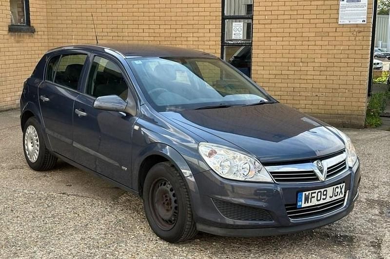 Blue Used 2009 Vauxhall Astra Hatchback | £999 (Super price) - Image 1/1