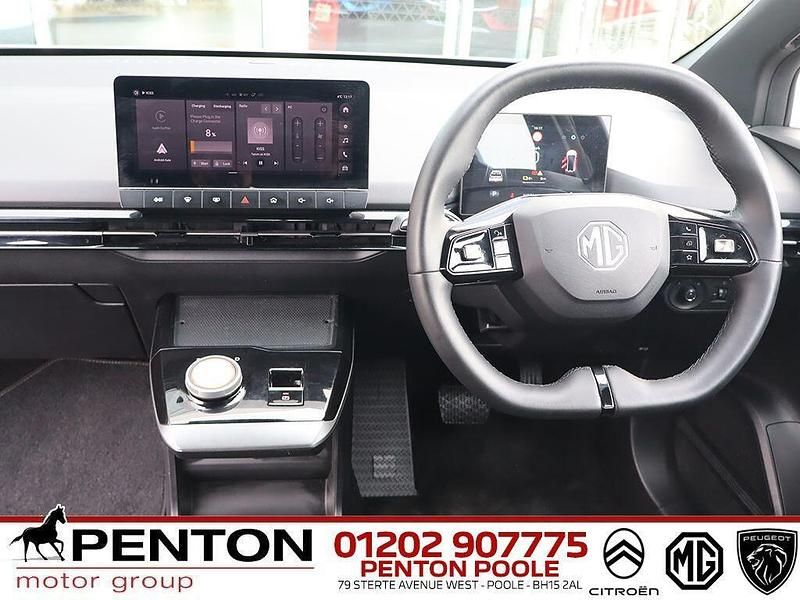 Used MG MG4 EV SE 50 kW (69 HP) 2023 White Hatchback
