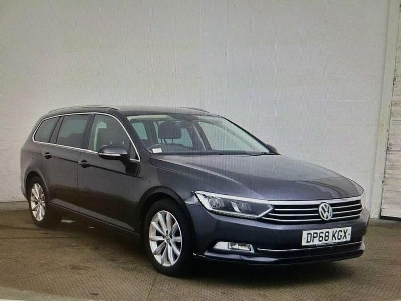 Used VW Passat Business 150 HP (110 kW) 2018 Grey Estate