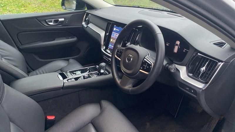 Used Volvo V60 Plus 345 HP (253 kW) 2025 Grey Estate