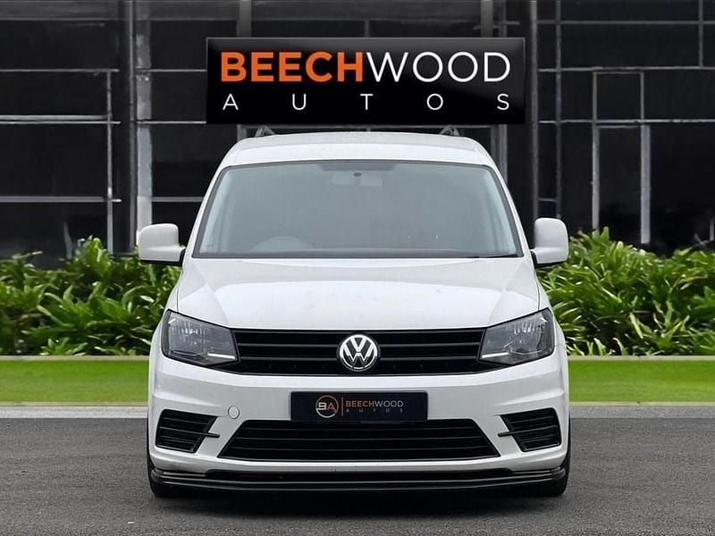 Used VW Caddy Trendline 122 HP (89 kW) 2019 White MPV