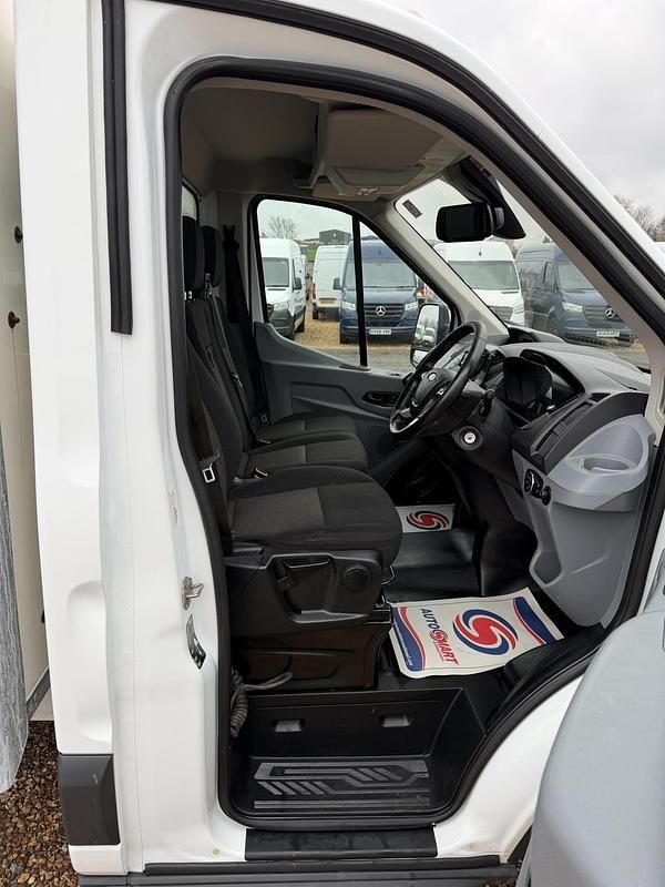 Used Ford Transit 130 HP (95 kW) 2019 White Cabriolet