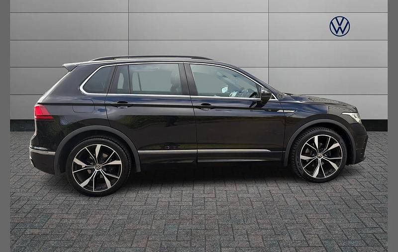 Used VW Tiguan R-line 150 HP (110 kW) 2022 Black SUV
