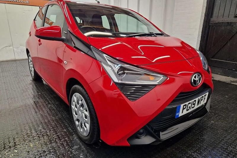 Red Used 2019 Toyota Aygo X-play Hatchback | £7,995 (Good price) - Image 1/1