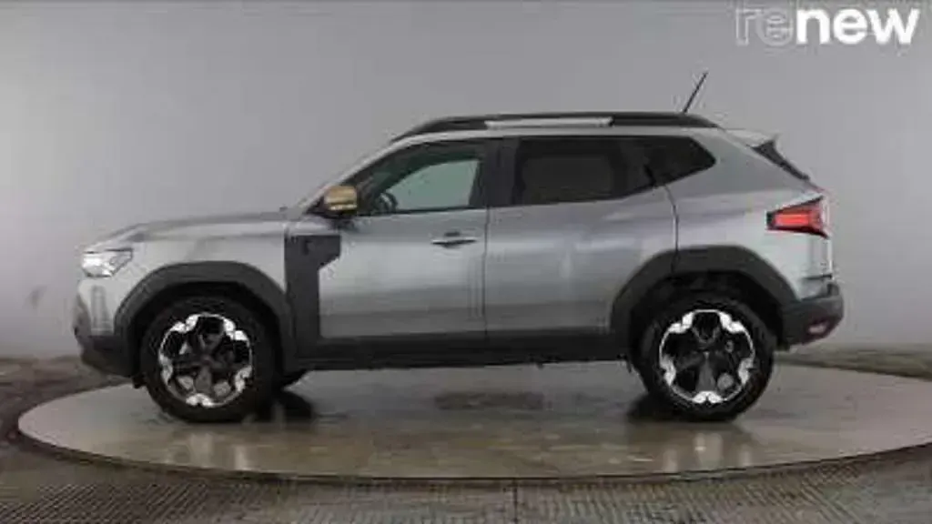 Used Dacia Duster Extreme 130 HP (95 kW) 2025 Grey SUV