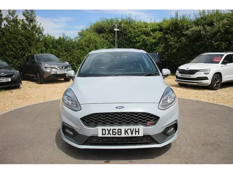 Used Ford Fiesta ST 200 HP (147 kW) 2018 Fox silver metallic Hatchback