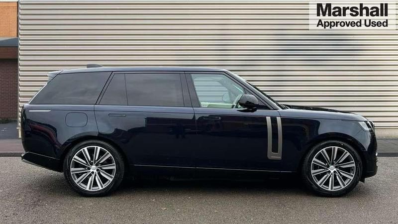 Used Land Rover Range Rover Autobiography 460 HP (338 kW) 2024 Constellation blue in gloss finish SUV