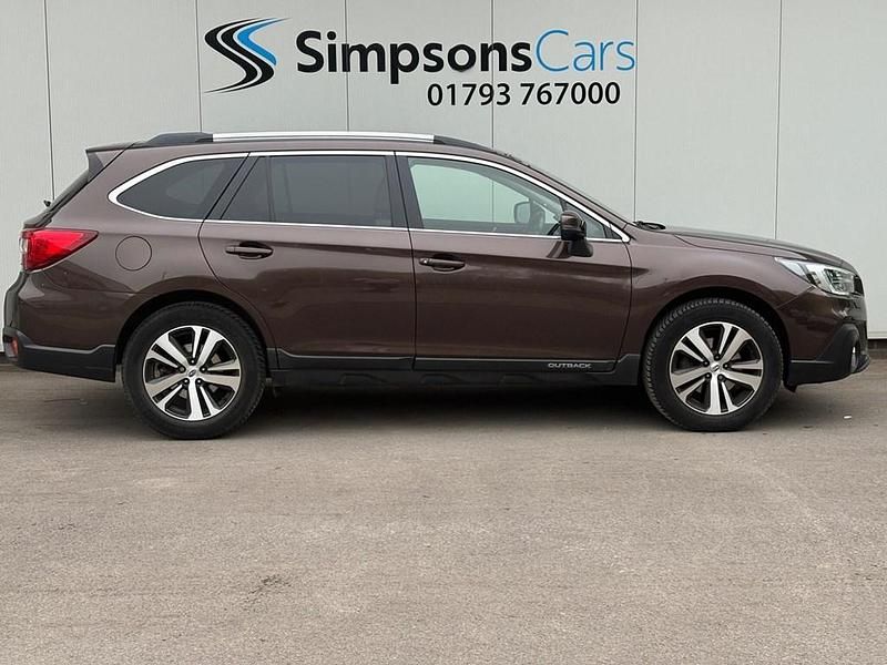 Usado Subaru Outback Premium 2019 Marrón Familiar