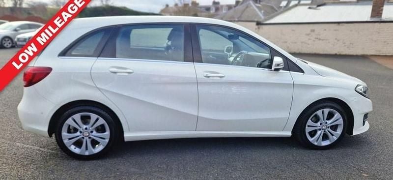 Used Mercedes B200 Executive 136 HP (100 kW) 2017 White MPV