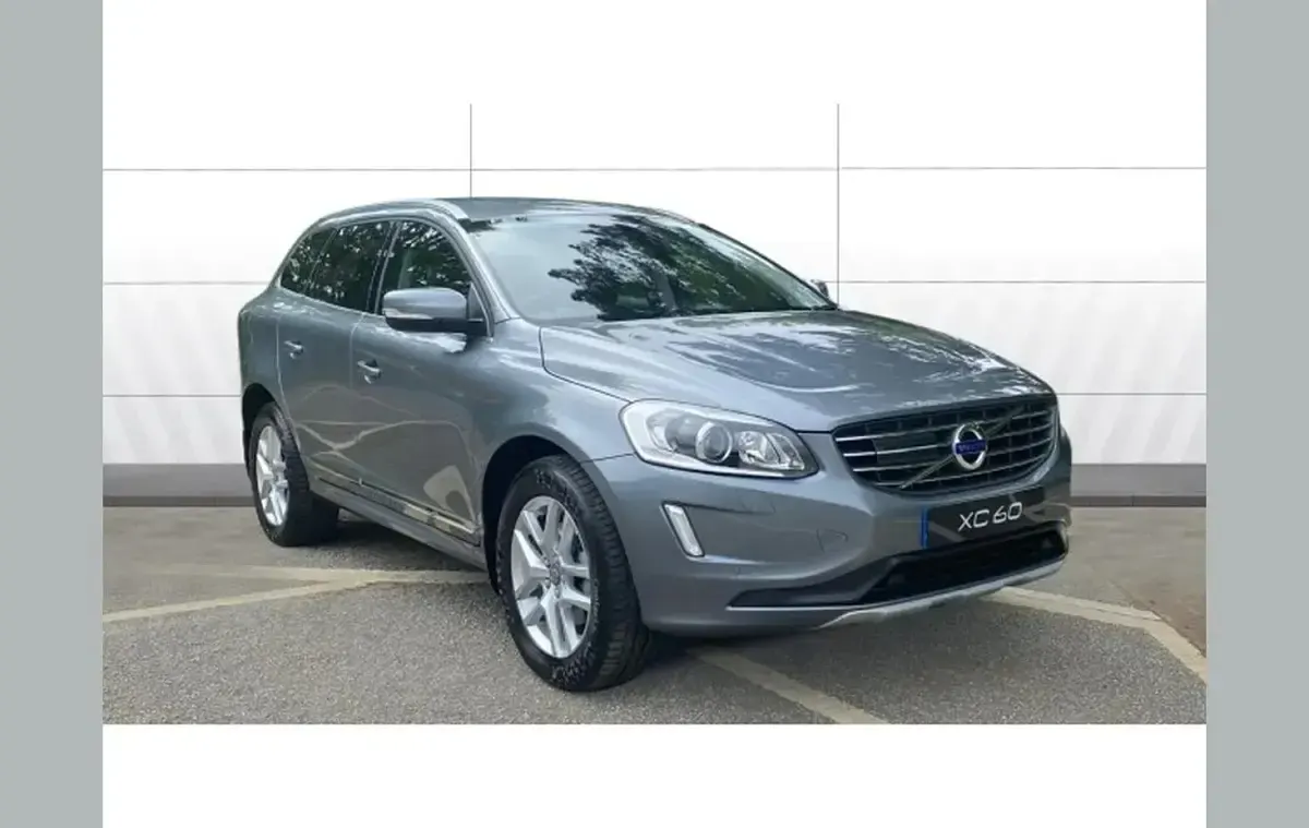 Used Volvo XC60 SE Lux 220 HP (161 kW) 2017 SUV