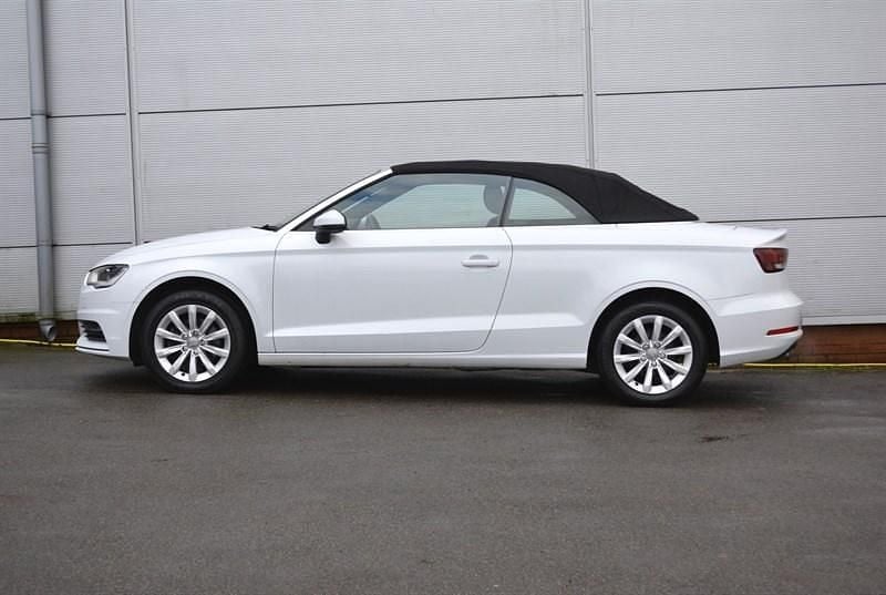 Used Audi Cabriolet Design 150 HP (110 kW) 2014 White Cabriolet