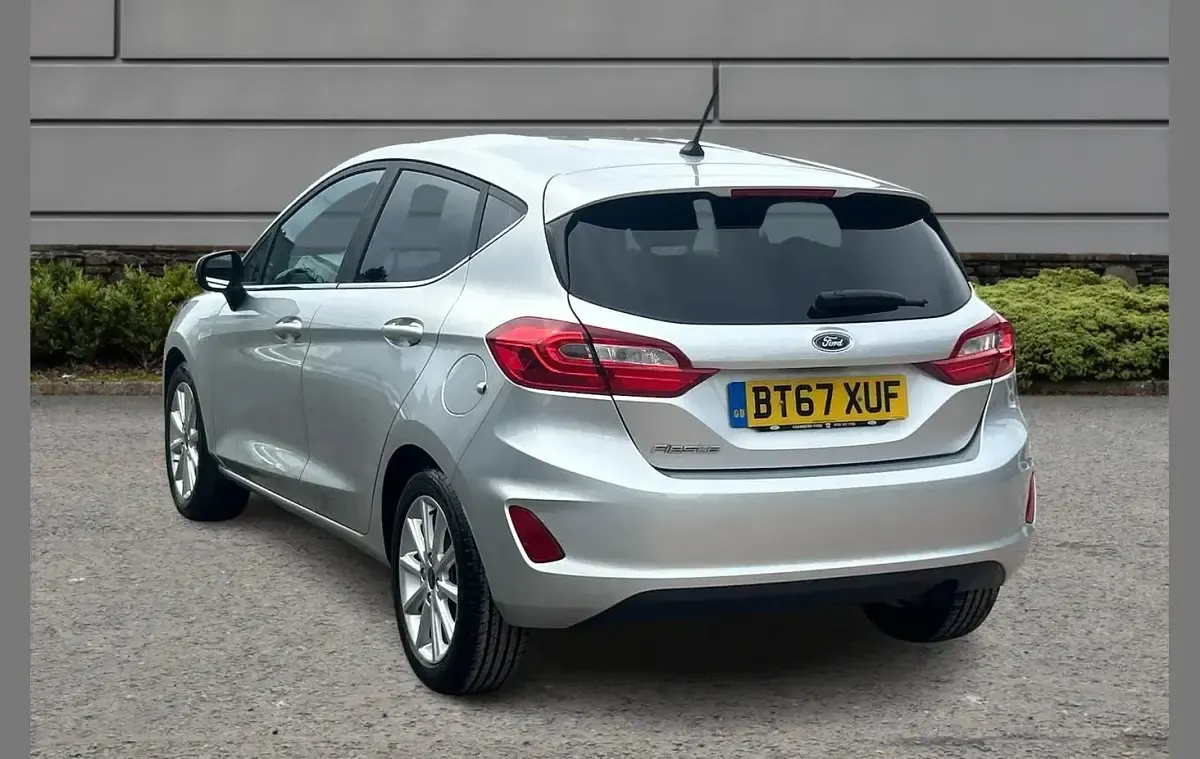 Used Ford Fiesta Titanium 99 HP (72 kW) 2017 Silver Hatchback