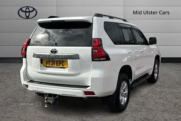 Used Toyota Land Cruiser Active 204 HP (150 kW) 2021 White Estate
