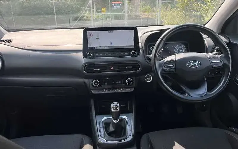 Used Hyundai Kona Premium 120 HP (88 kW) 2023 White SUV