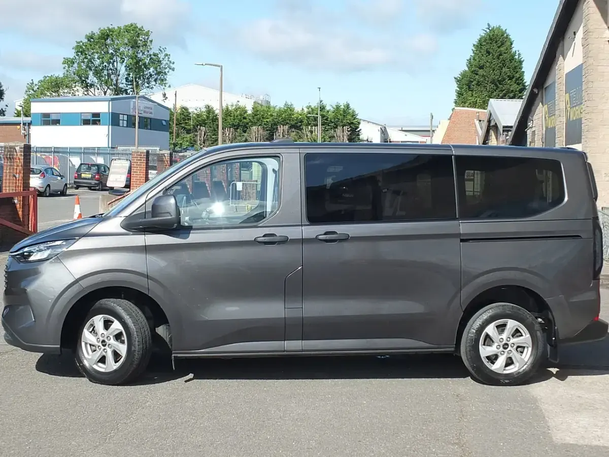 Used Ford Tourneo Custom Zetec 136 HP (100 kW) 2024 Grey Van