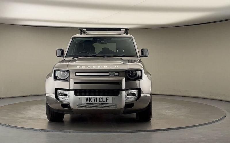 Used Land Rover Defender 404 HP (297 kW) 2023 SUV