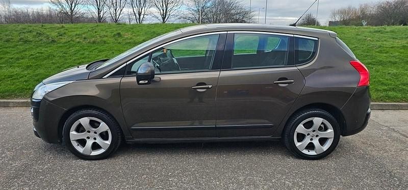 Metallic bronze Used 2011 Peugeot 3008 Sport Hatchback | £2,995 (Expensive) - Image 1/4