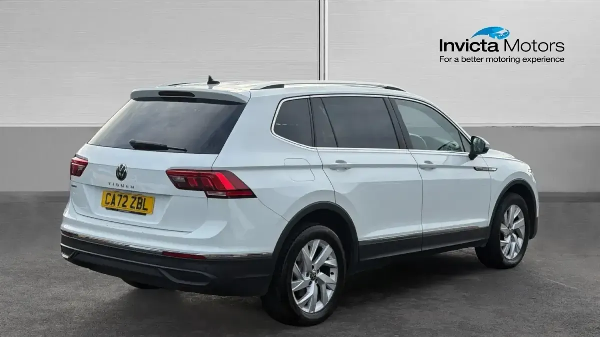 Usado VW Tiguan Life 150 HP (110 kW) 2022 Branco SUV