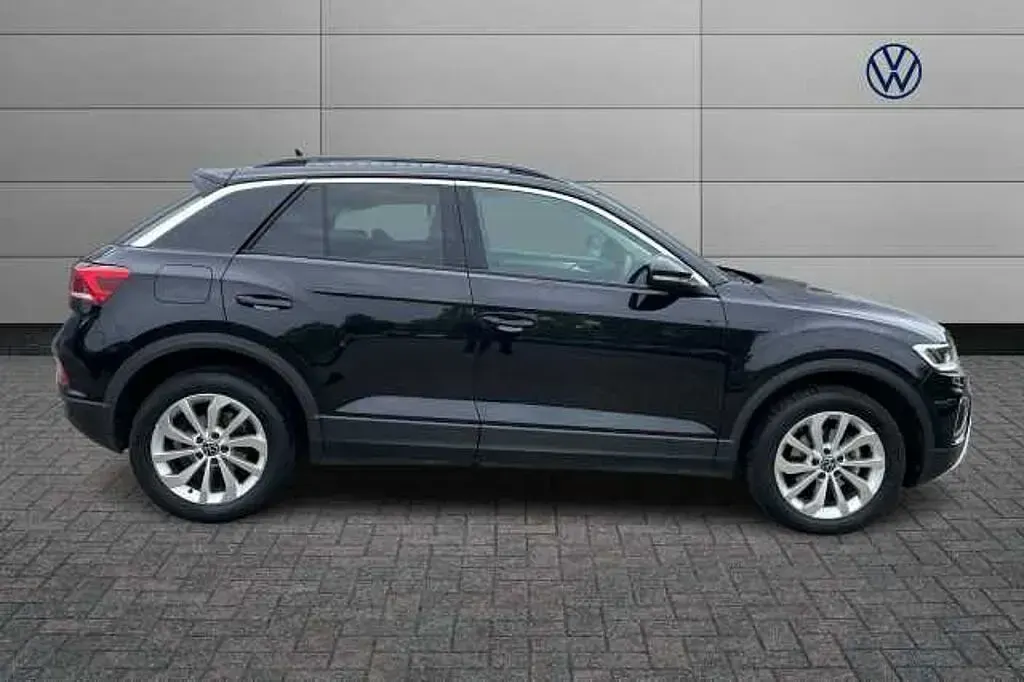 Used VW T-Roc Match 150 HP (110 kW) 2024 Black SUV