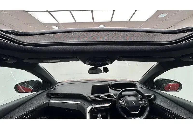 Used Peugeot 3008 Premium 130 HP (95 kW) 2019 Red SUV