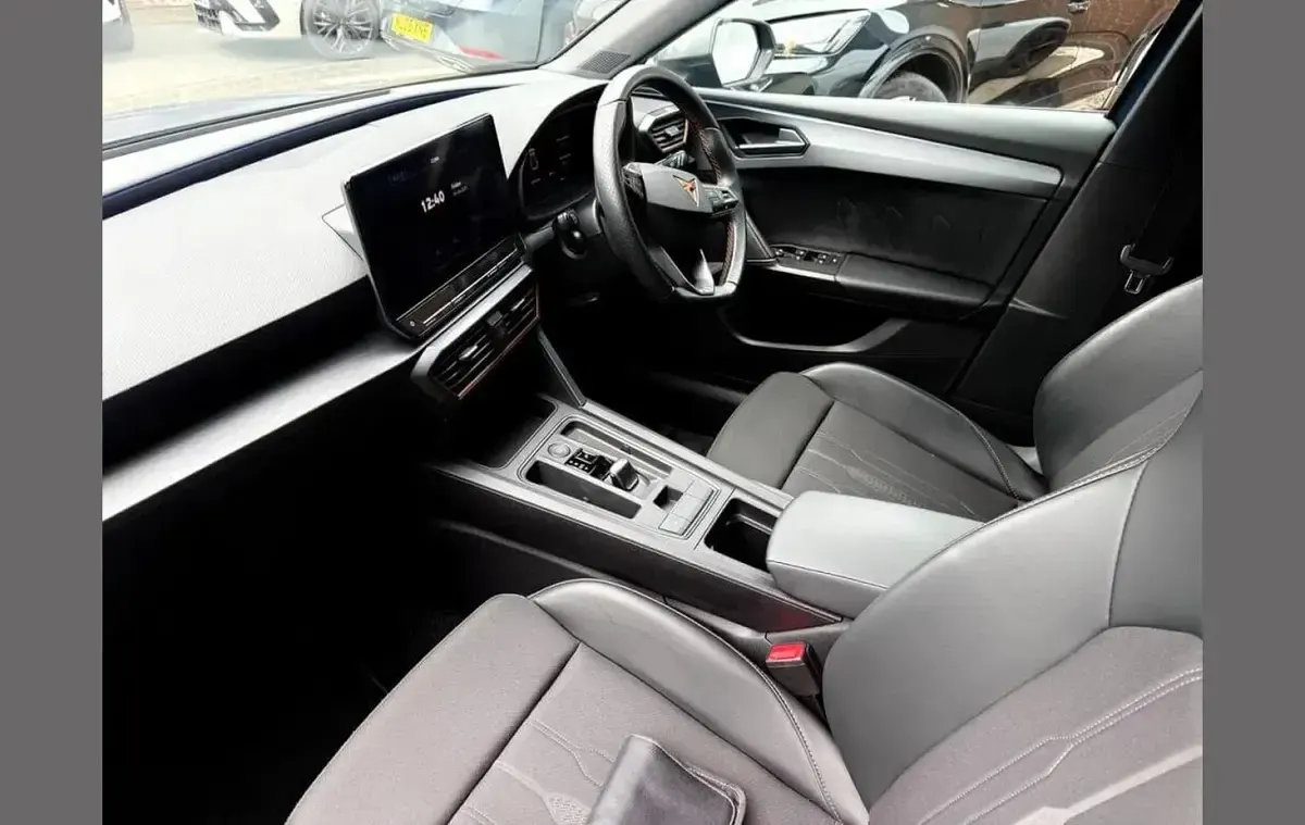 Used Cupra Leon VZ1 241 HP (177 kW) 2023 Blue Hatchback